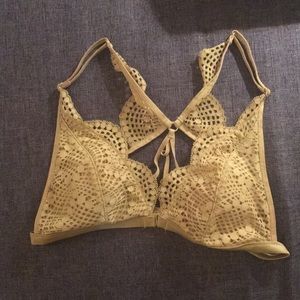 🦄 3/$20 SALE - Pretty Yellow Lace Bralette